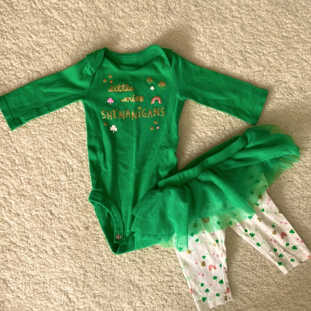 Carter’s girls 3 month St. Patrick’s day onesie and tutu pant set